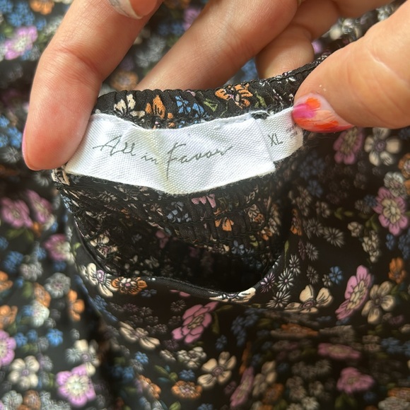 Lightweight floral dresss with cutout in the back, XL - Picture 5 of 5